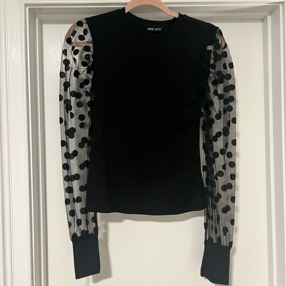 Chic Black Polka Dot Sleeve Top